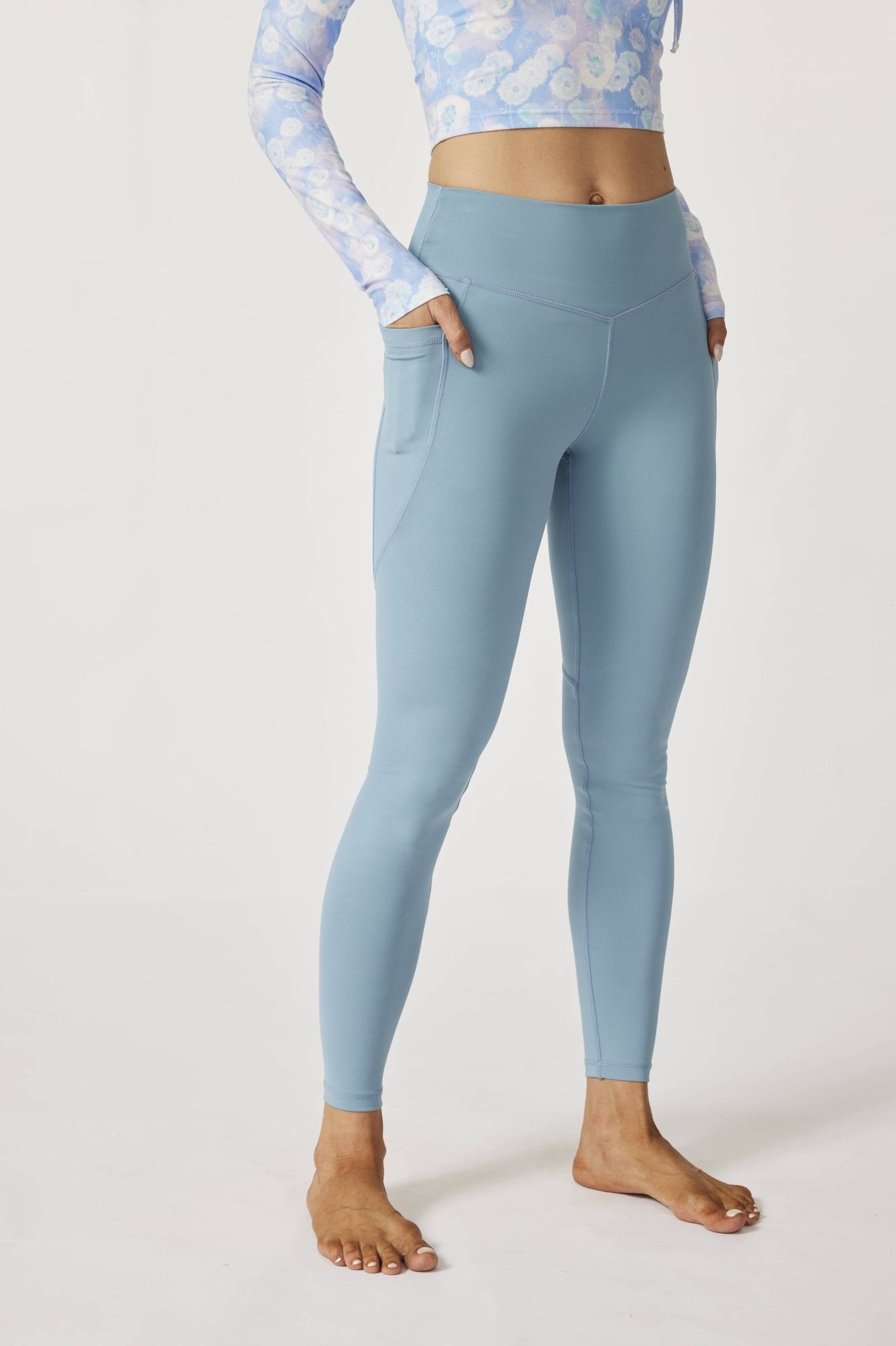 HeyCloud High - waisted Pocket Leggings - Light Blue - MYSILVERWIND